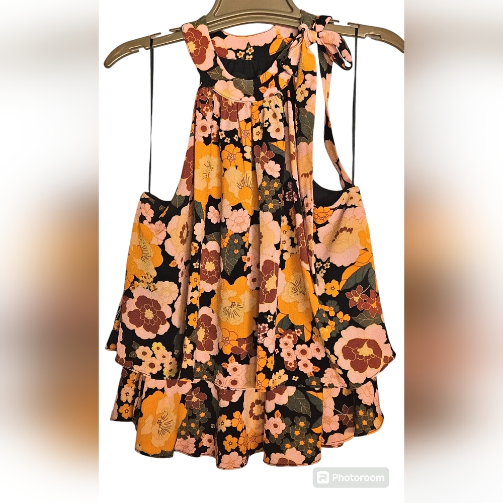 💥Sugar Lips Floral Tiered Halter Style Sleeveless Boho Blouse